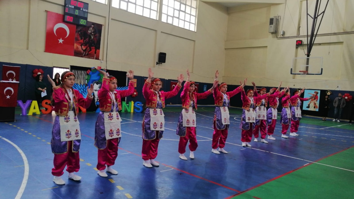 OKULUMUZDA 23 NİSAN COŞKUSU